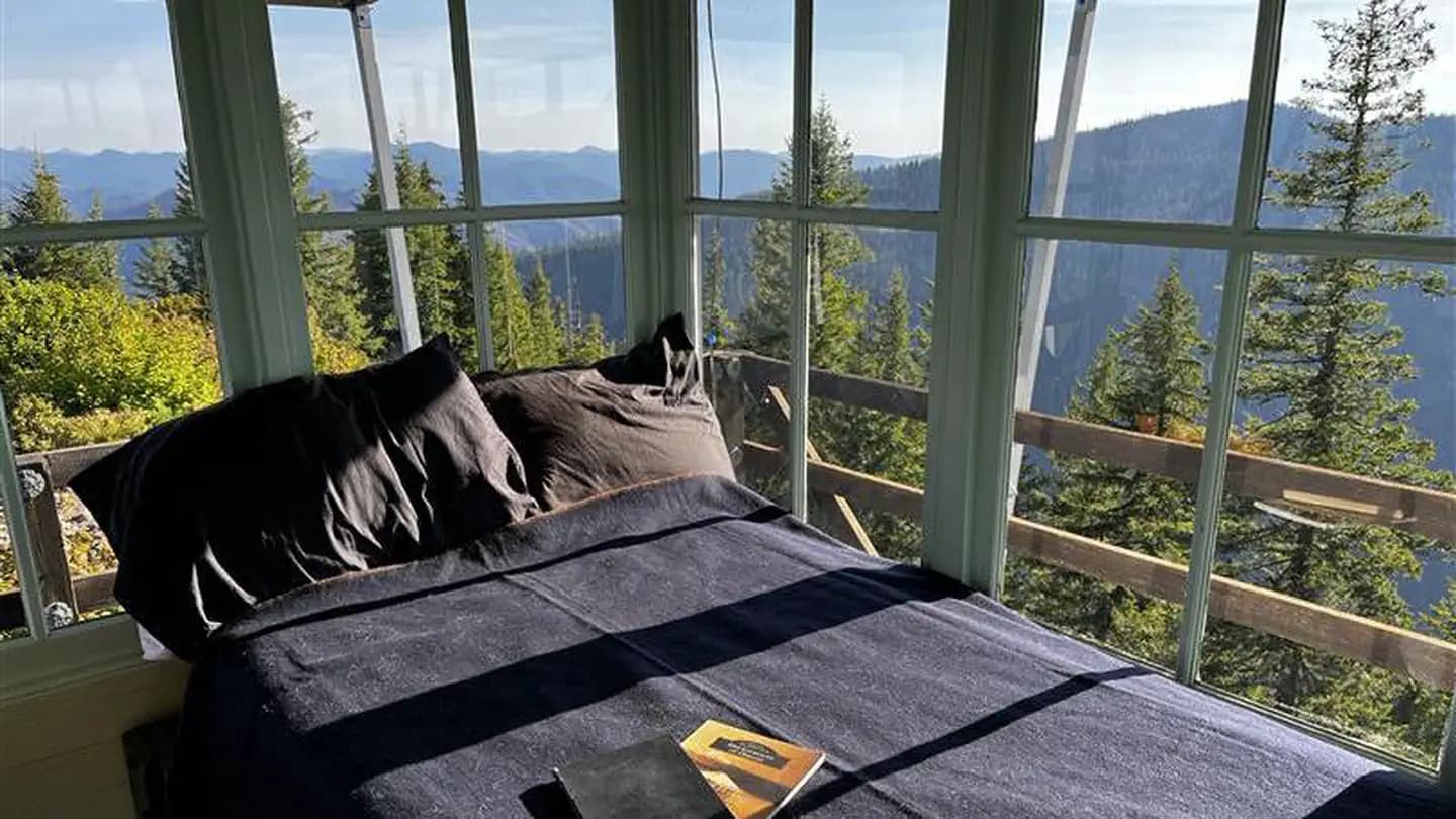 GOLD BUTTE LOOKOUT campground in Oregon