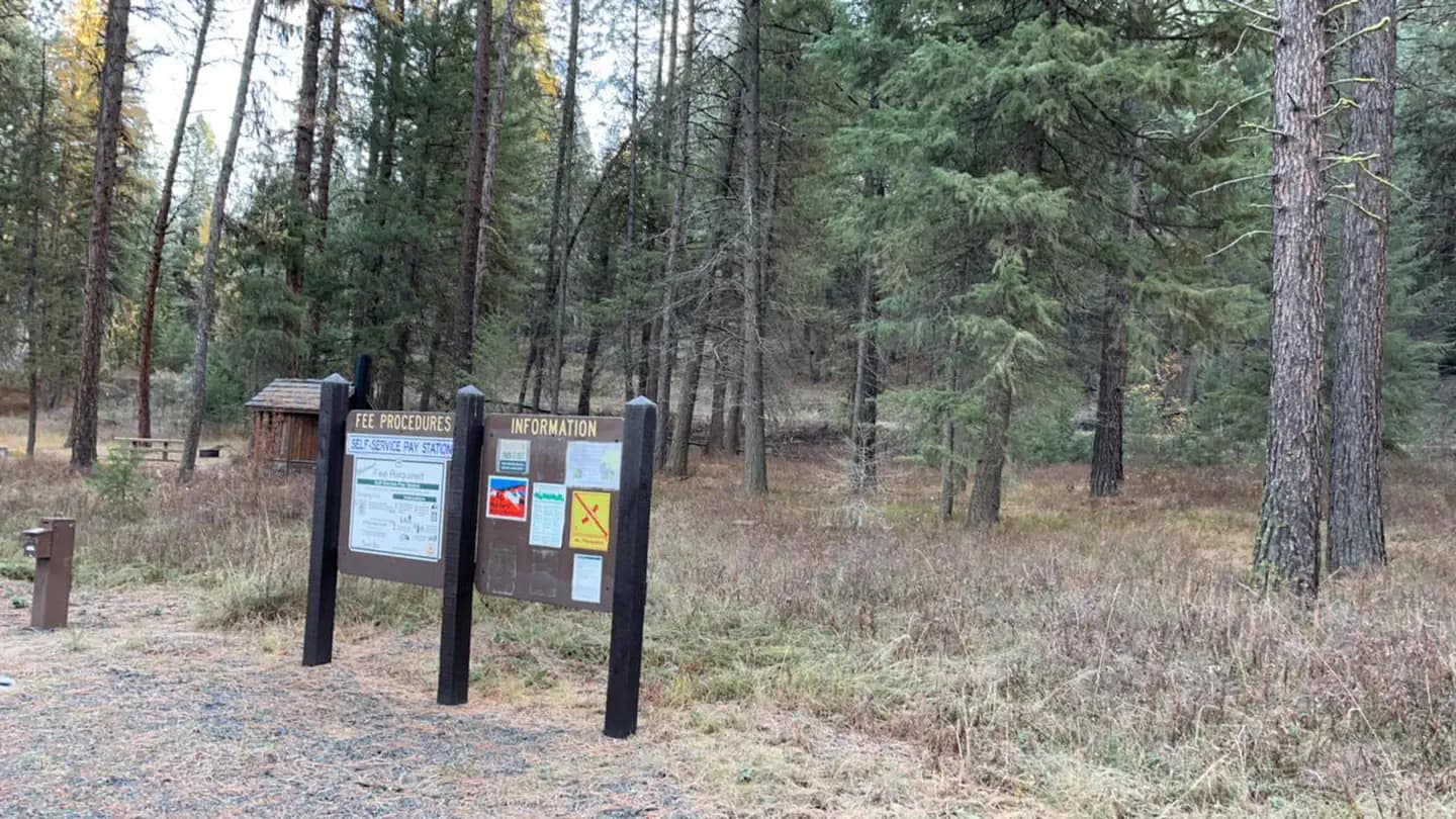 Lower Camp Creek Campground campground in Oregon