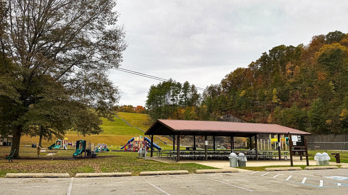 DEWEY LAKE SHELTER campground in Kentucky