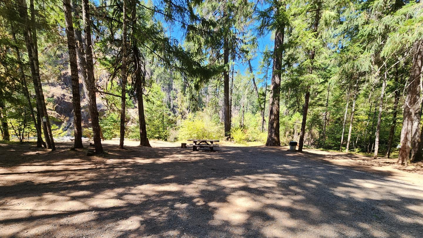 Ash Flat Campground campground in Oregon