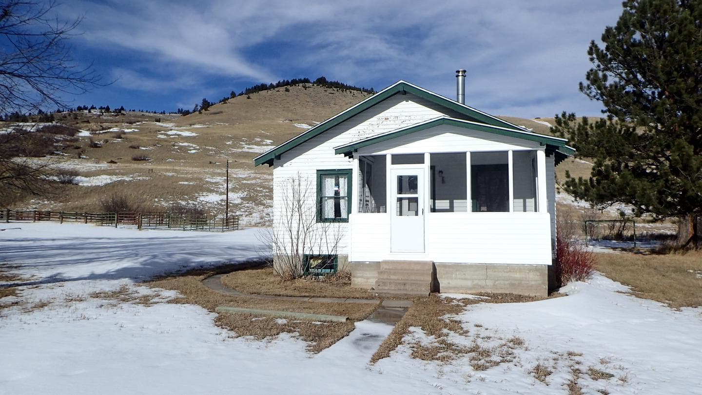MEYERS CREEK CABIN campground in Montana