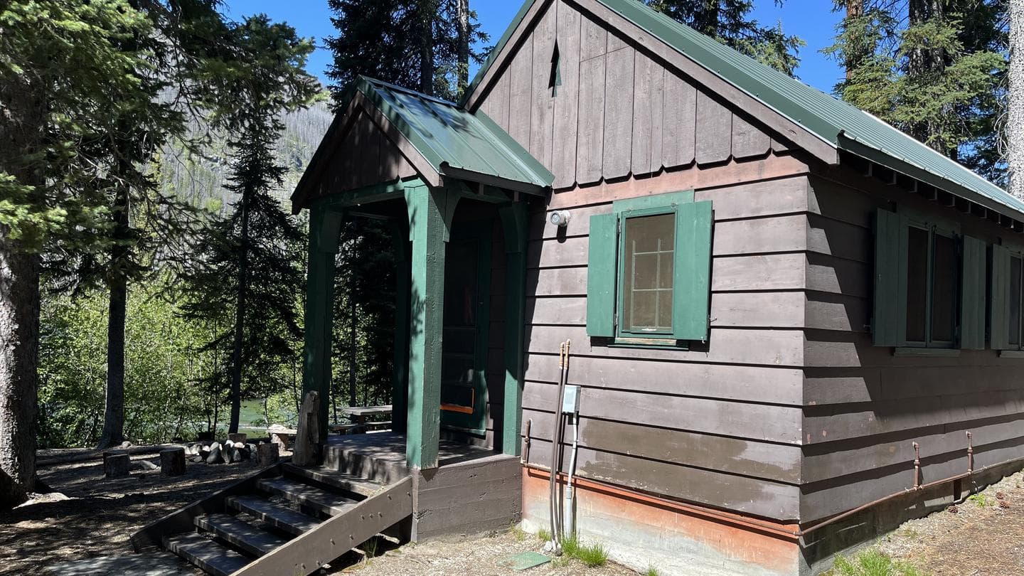 COTTONWOOD CABIN campground in Washington