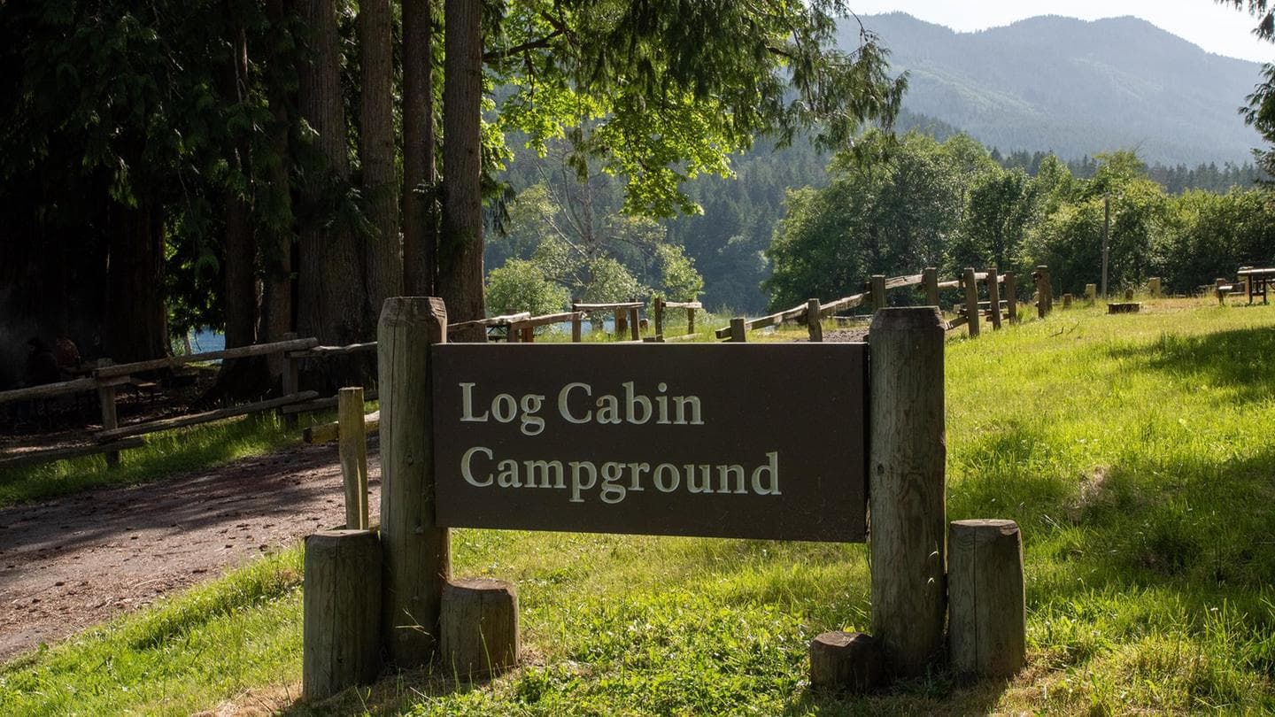 Log Cabin Resort Campground in Washington