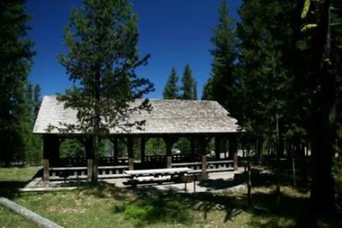 SOUTH SHORE PAVILION campground in Oregon