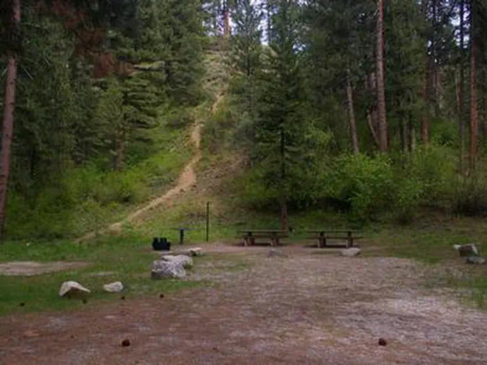 DOG CREEK (ID) campground in Idaho