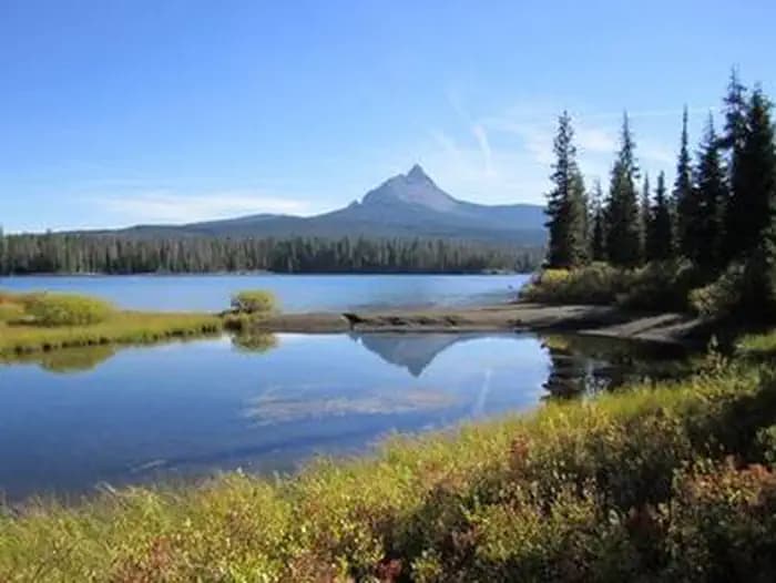 BIG LAKE campground in Oregon