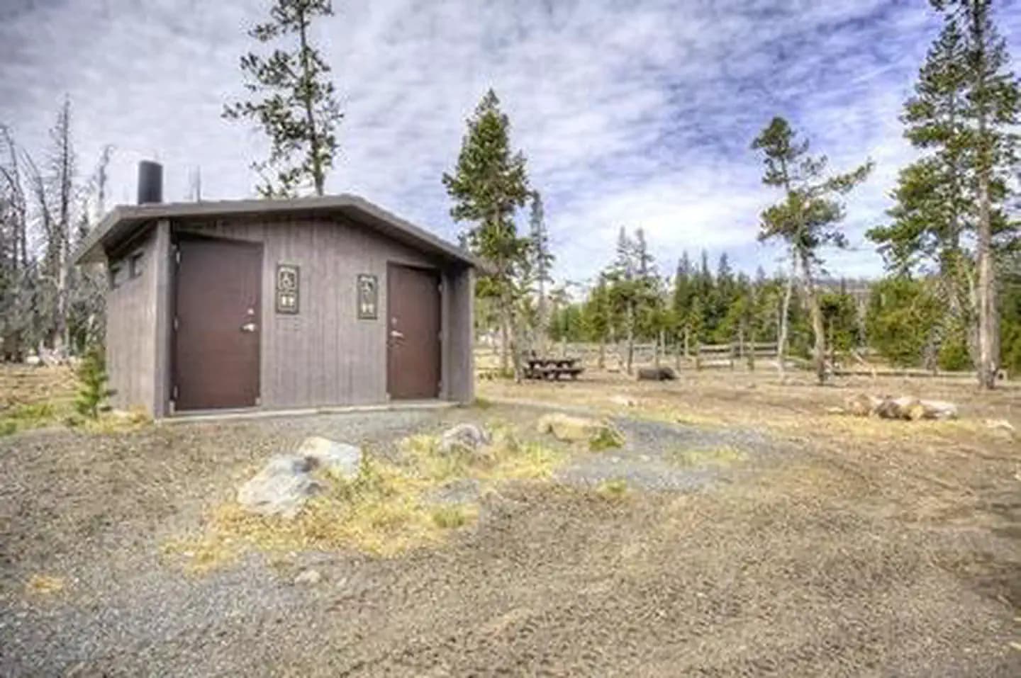 THREE CREEKS MEADOW HORSE CAMP campground in Oregon