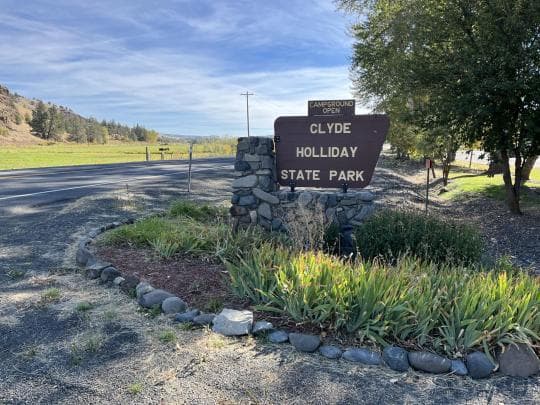 Clyde Holliday State Recreation Site in Oregon
